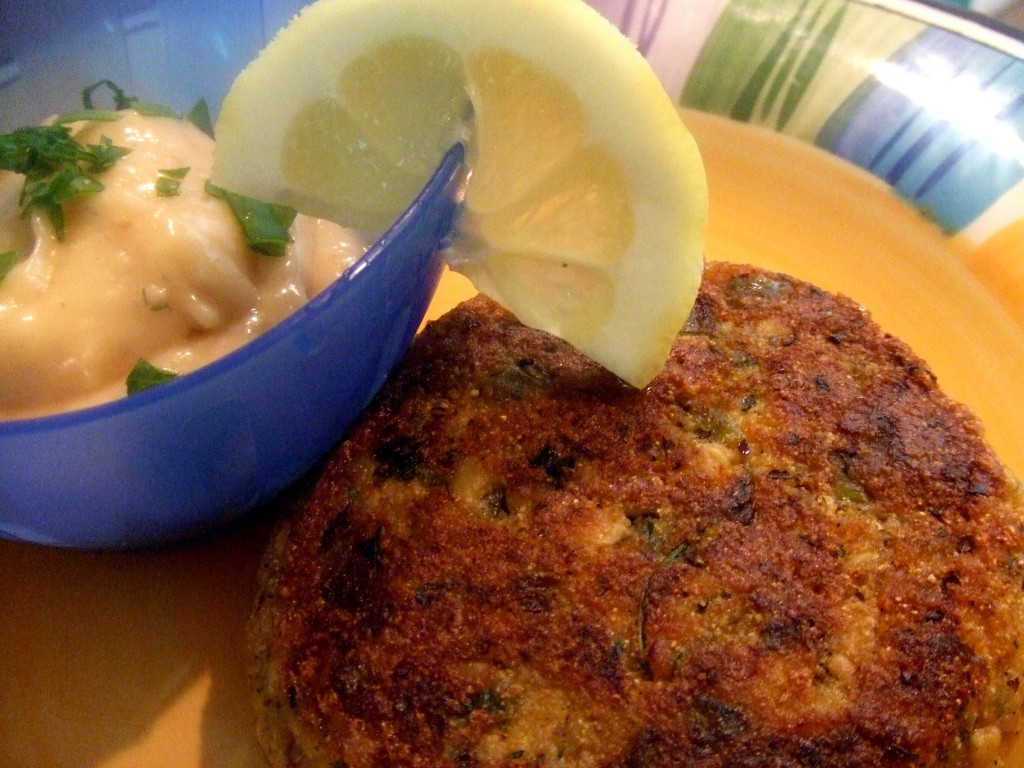 tempeh crabby cake with mayo